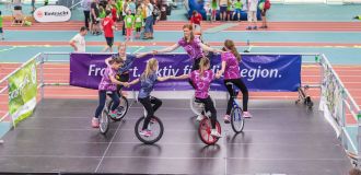 Bühne, Turnveranstaltung, befahrbare Bühne, stabil, Einradshow, Sportkreis Frankfurt