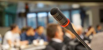 Seminar Industrieevent Messe Redner Pultmikrofon