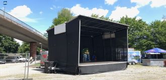 mobile Bühne mieten Trailerbühne Frankfurt Stagepartner 8x6