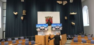 Medientechnik Videotechnik Liveübertragung Display Landtag Rheinland-Pfalz Parlament Wappen Veranstaltung
